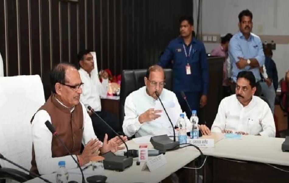 आखिर क्यों भड़के अवैध उत्खनन पर पूर्व मुख्यमंत्री शिवराज सिंह चौहान